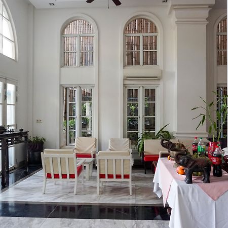 The Frangipani Royal Palace Hotel Phnom Penh Exterior photo