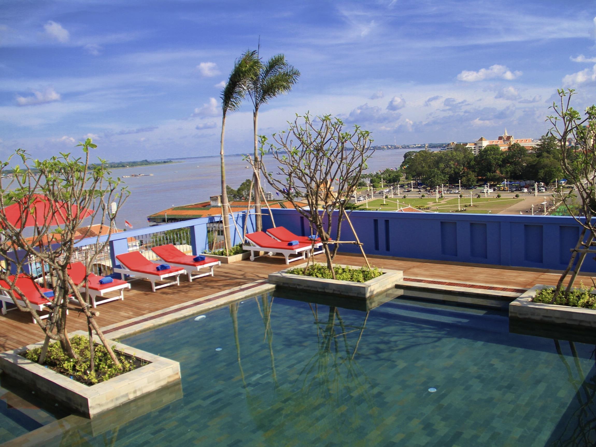The Frangipani Royal Palace Hotel Phnom Penh Exterior photo