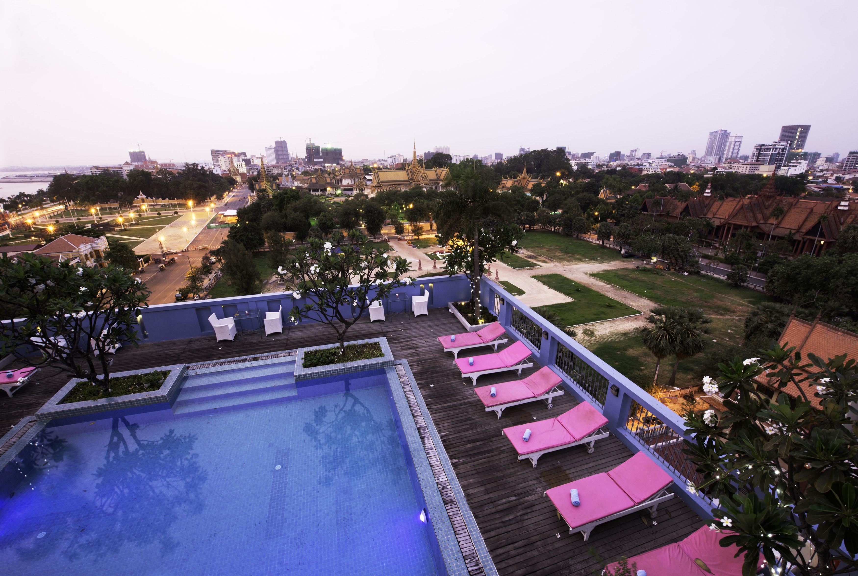 The Frangipani Royal Palace Hotel Phnom Penh Exterior photo